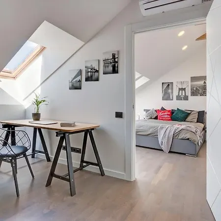 Domillion Pylimo Penthouse Duplex 15ppl P36d *