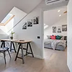 Domillion Pylimo Penthouse Duplex 15ppl P36d *