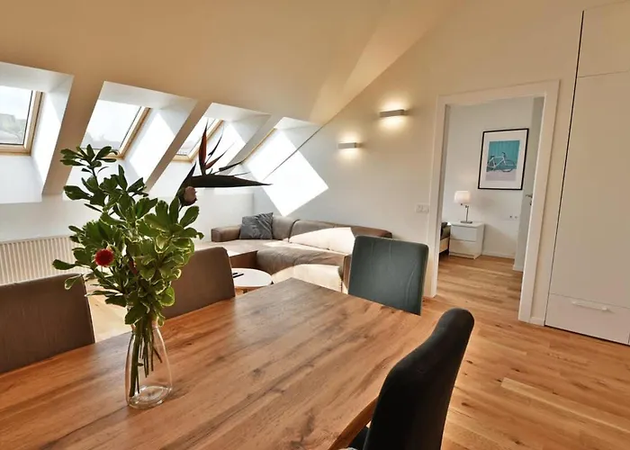 Domillion Pylimo Penthouse Duplex 15ppl P36d *